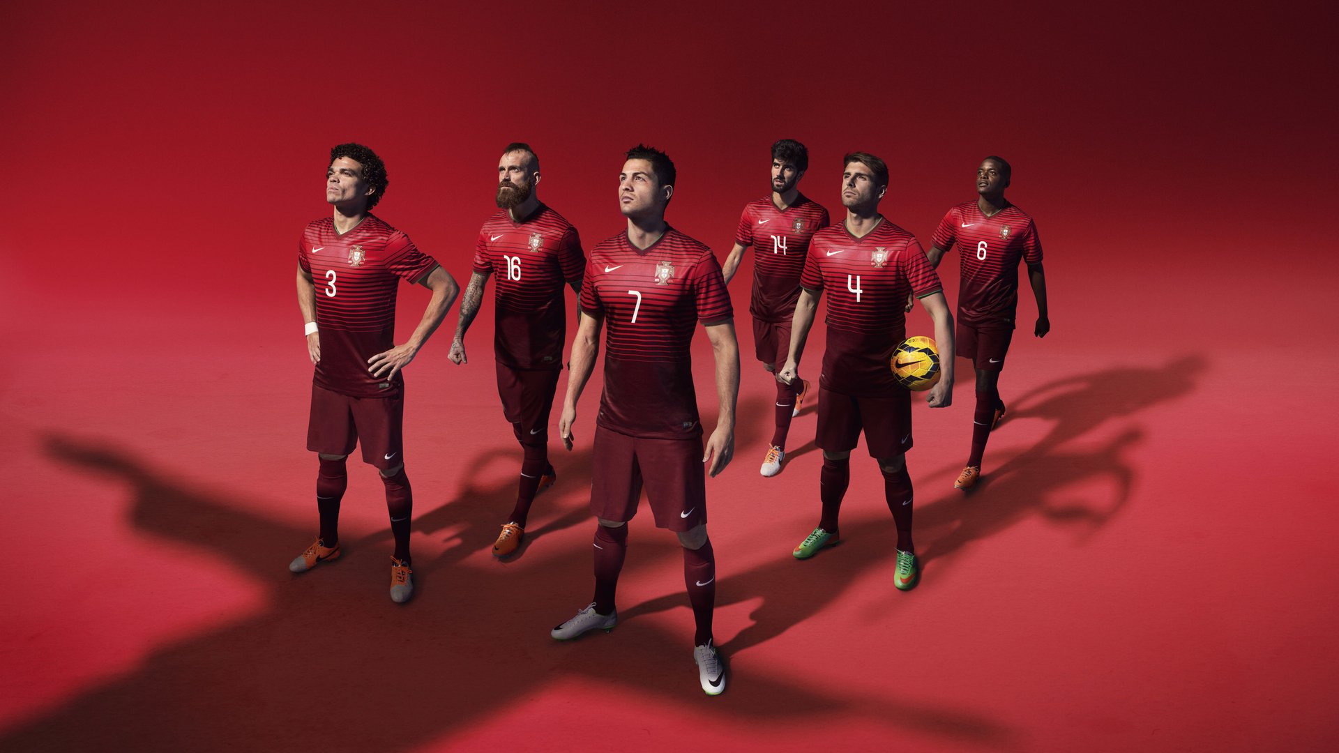 “强强对决”——车队之间的精彩拉锯战，《强强对决》